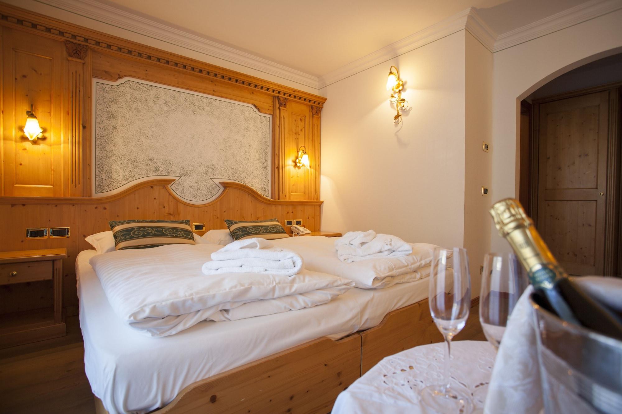 מדונה די קמפיליו Hotel Chalet All'Imperatore מראה חיצוני תמונה