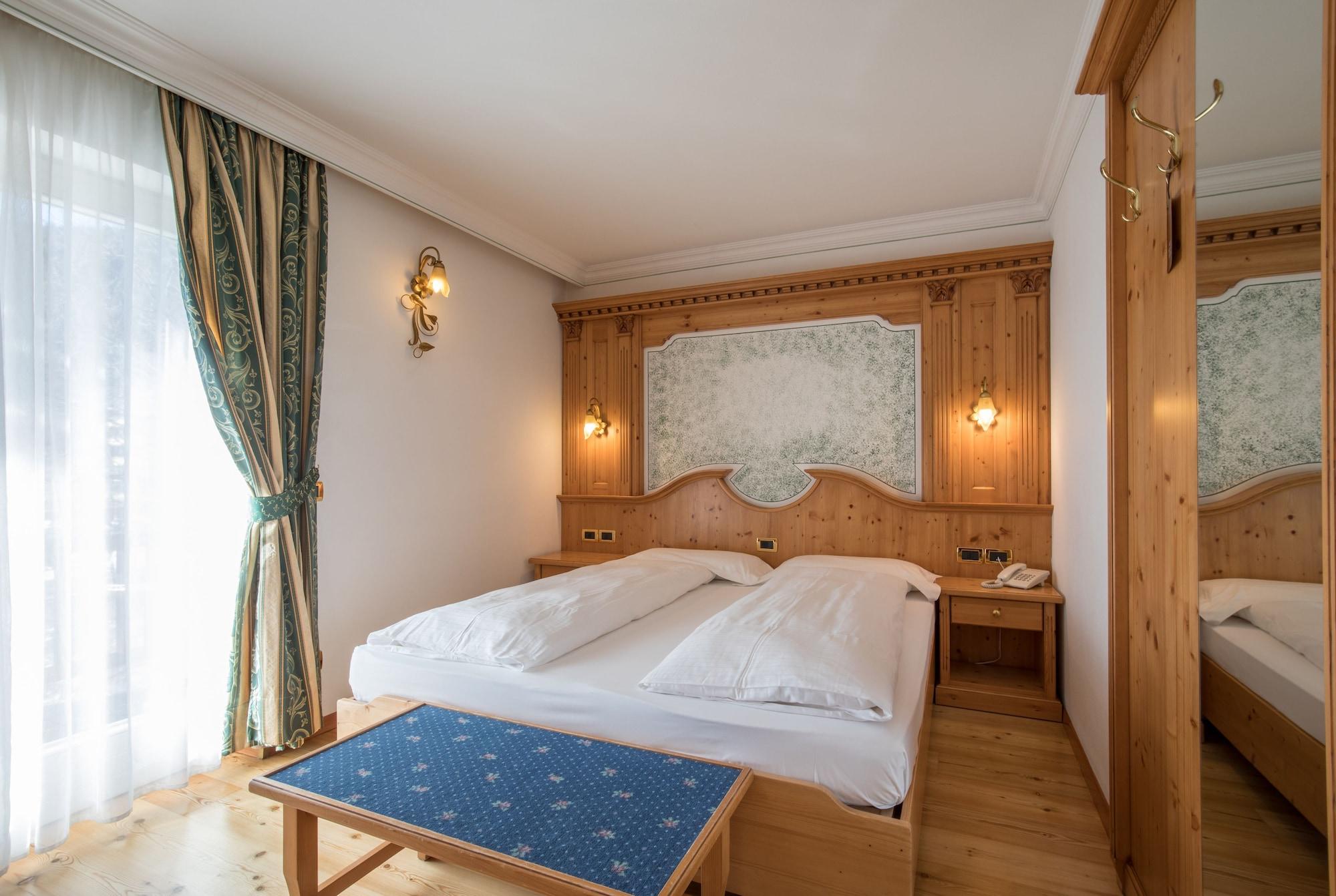 מדונה די קמפיליו Hotel Chalet All'Imperatore מראה חיצוני תמונה