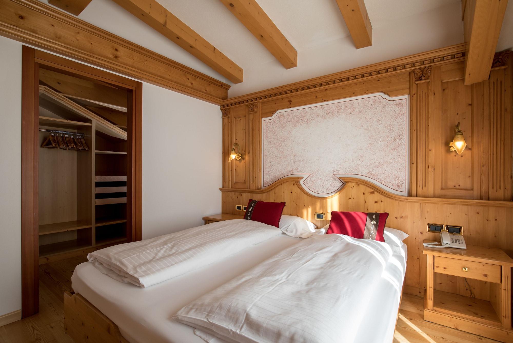 מדונה די קמפיליו Hotel Chalet All'Imperatore מראה חיצוני תמונה