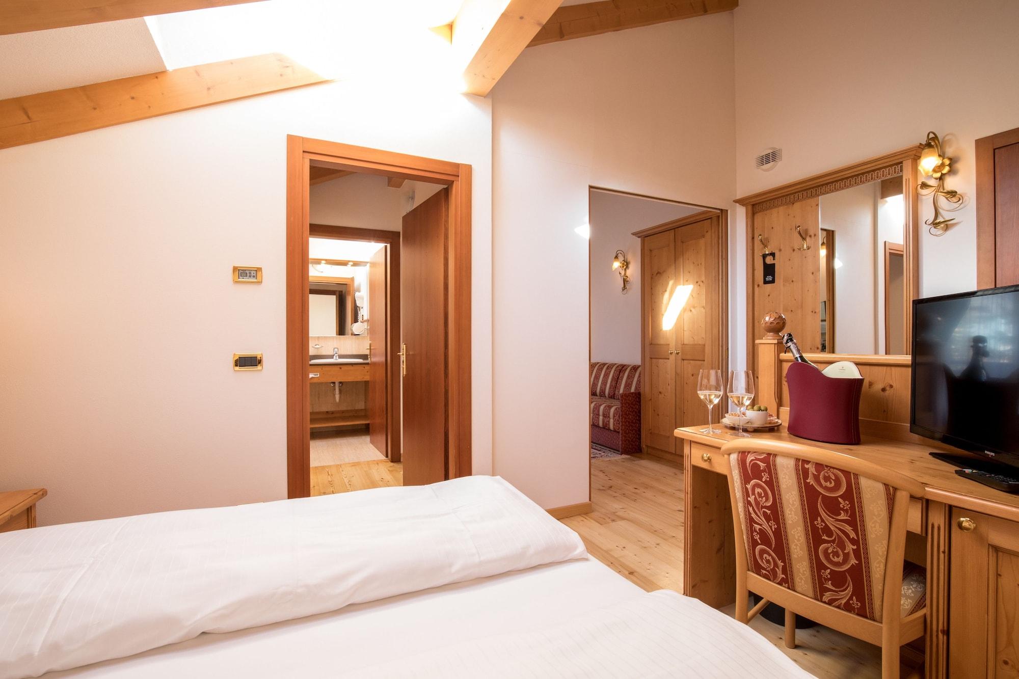 מדונה די קמפיליו Hotel Chalet All'Imperatore מראה חיצוני תמונה