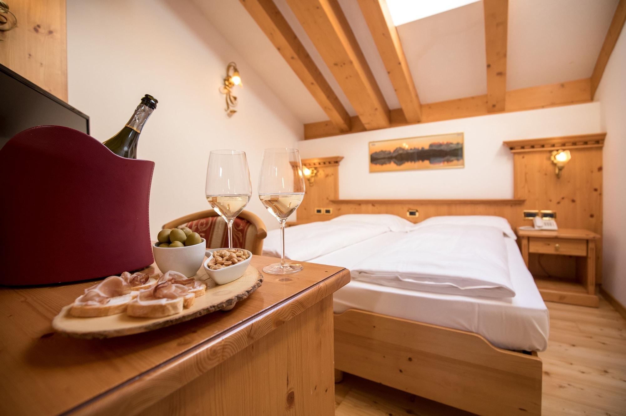 מדונה די קמפיליו Hotel Chalet All'Imperatore מראה חיצוני תמונה