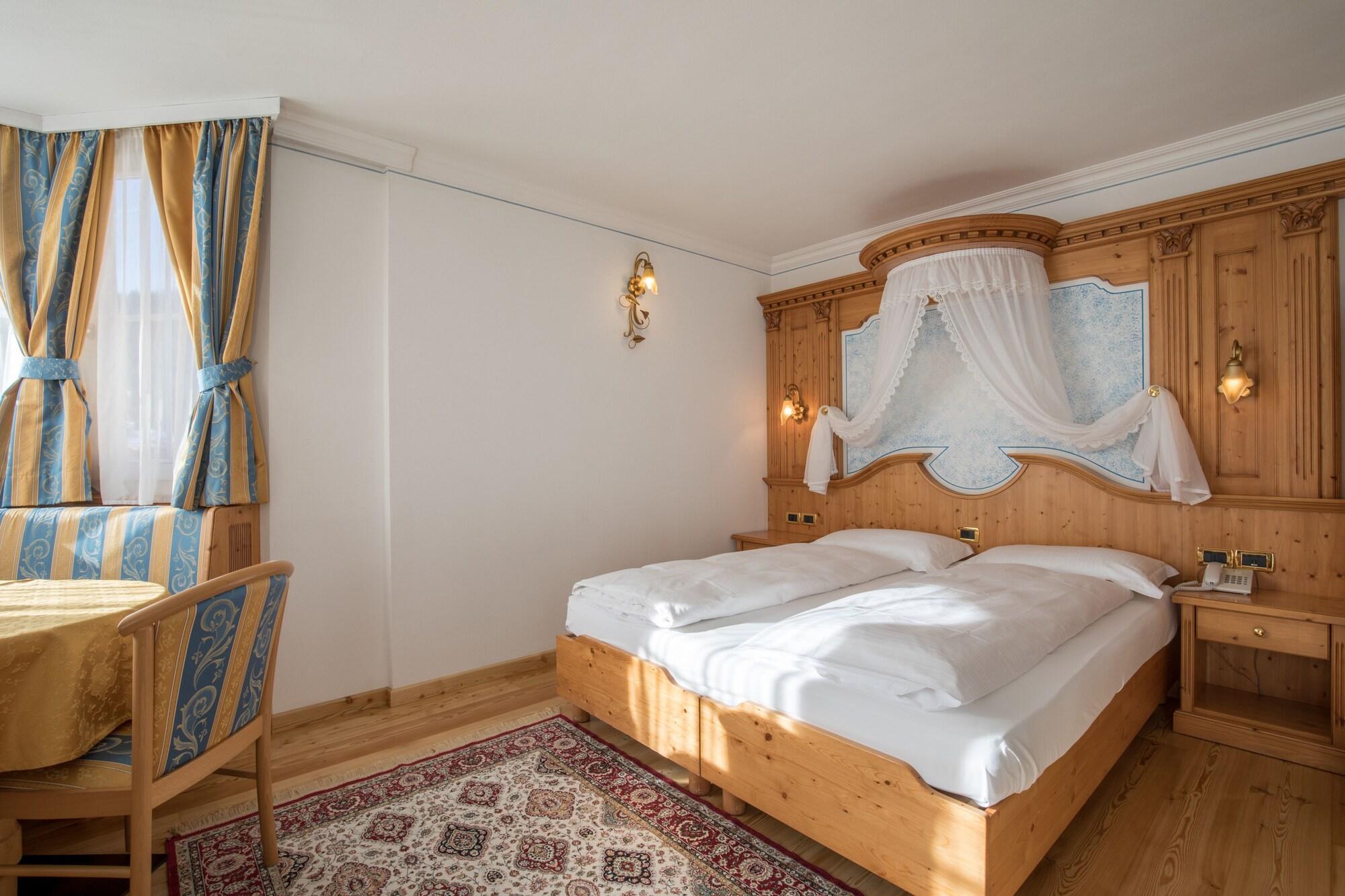 מדונה די קמפיליו Hotel Chalet All'Imperatore מראה חיצוני תמונה