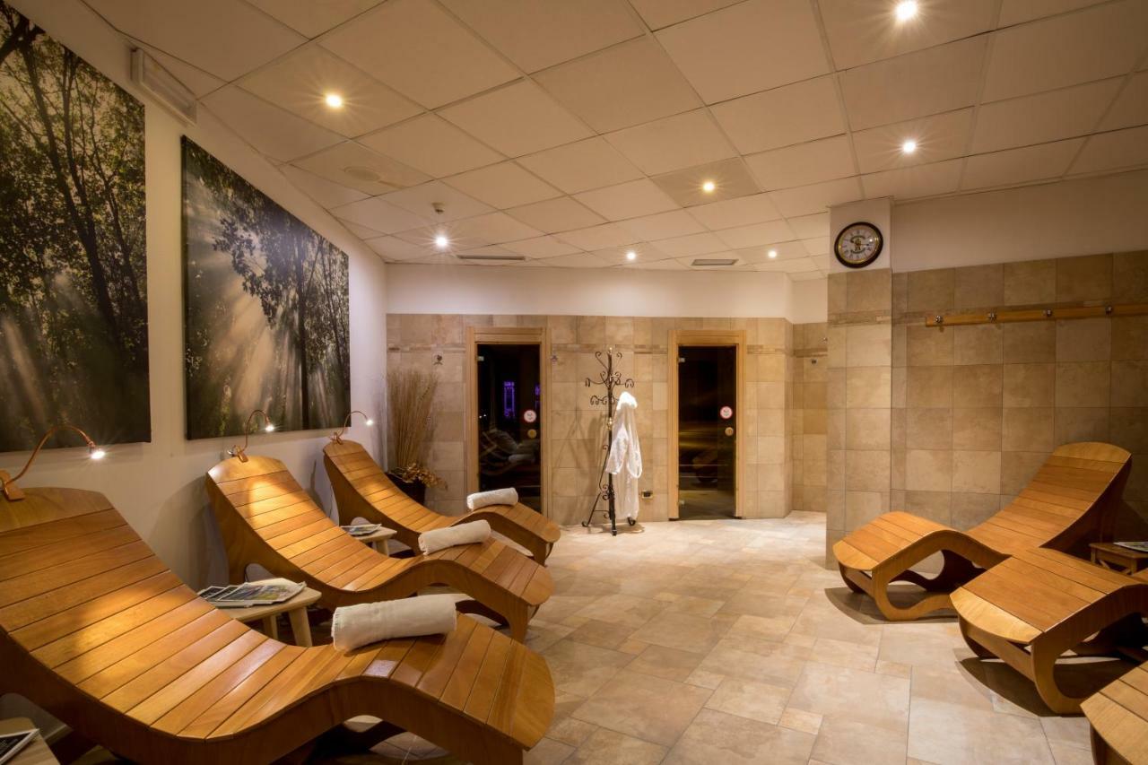 מדונה די קמפיליו Hotel Chalet All'Imperatore מראה חיצוני תמונה