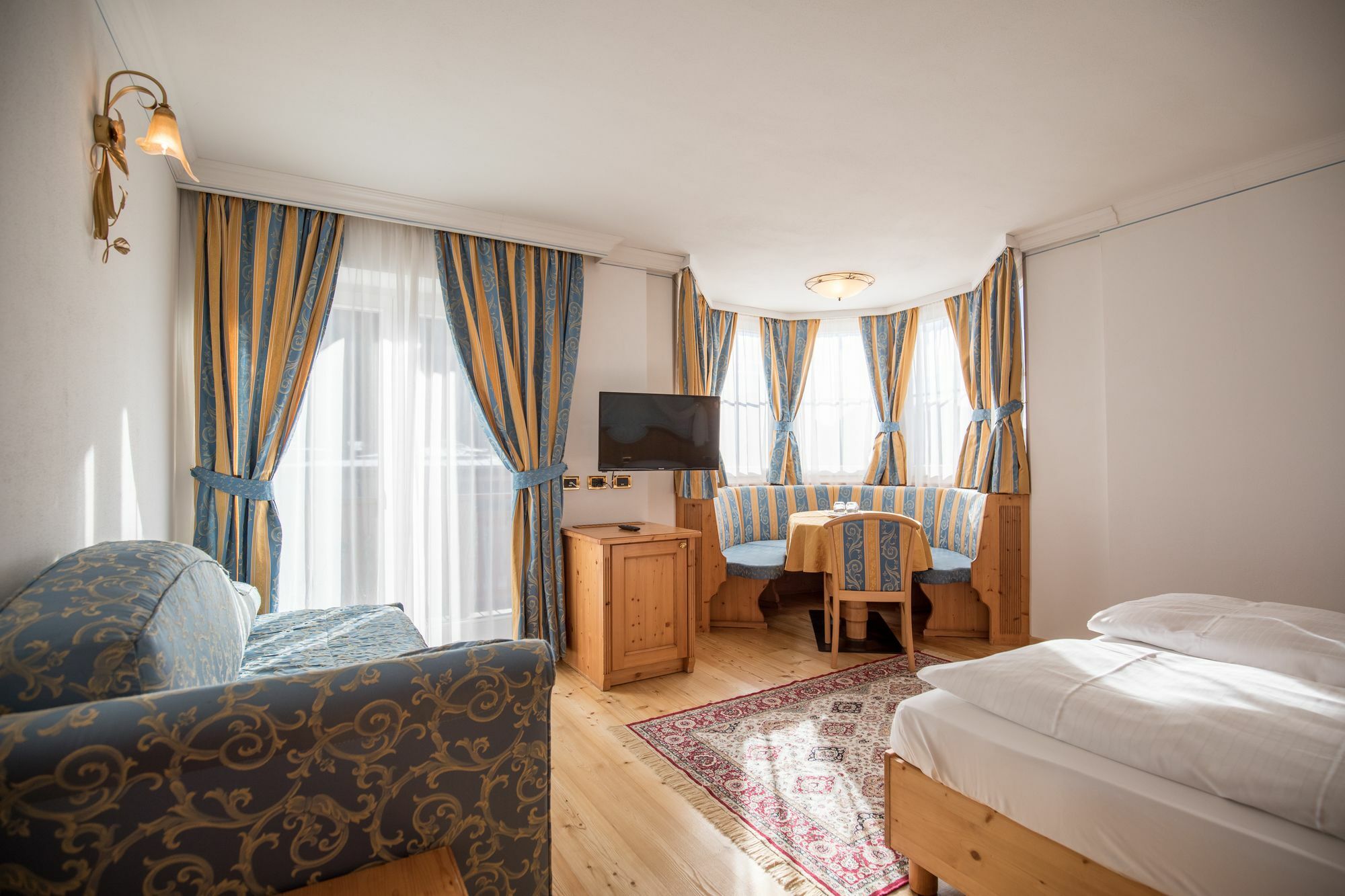מדונה די קמפיליו Hotel Chalet All'Imperatore מראה חיצוני תמונה