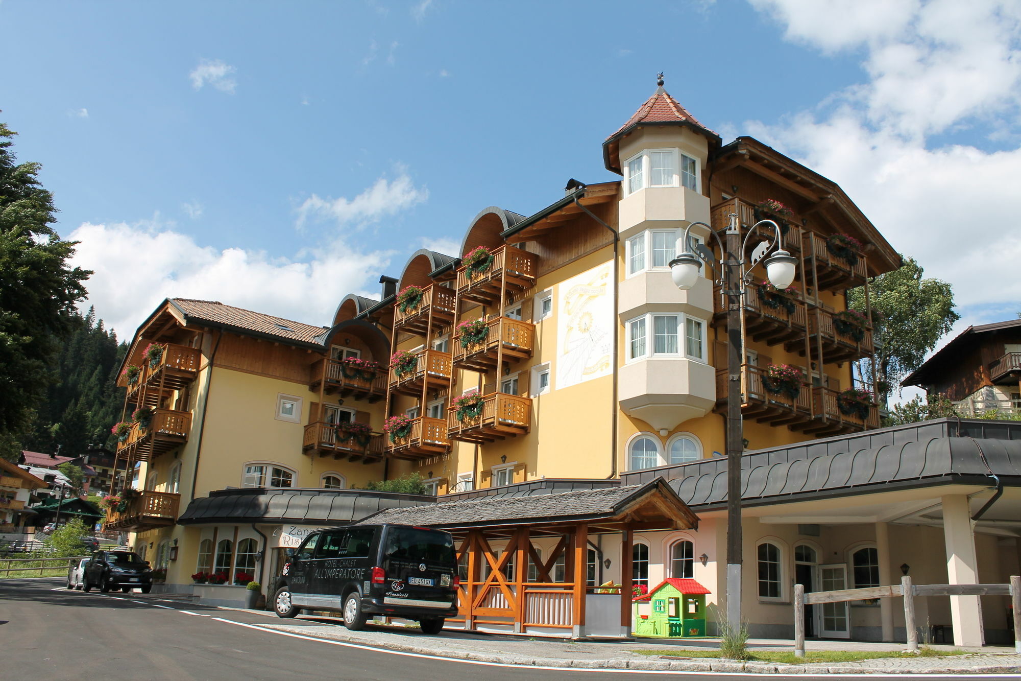 מדונה די קמפיליו Hotel Chalet All'Imperatore מראה חיצוני תמונה