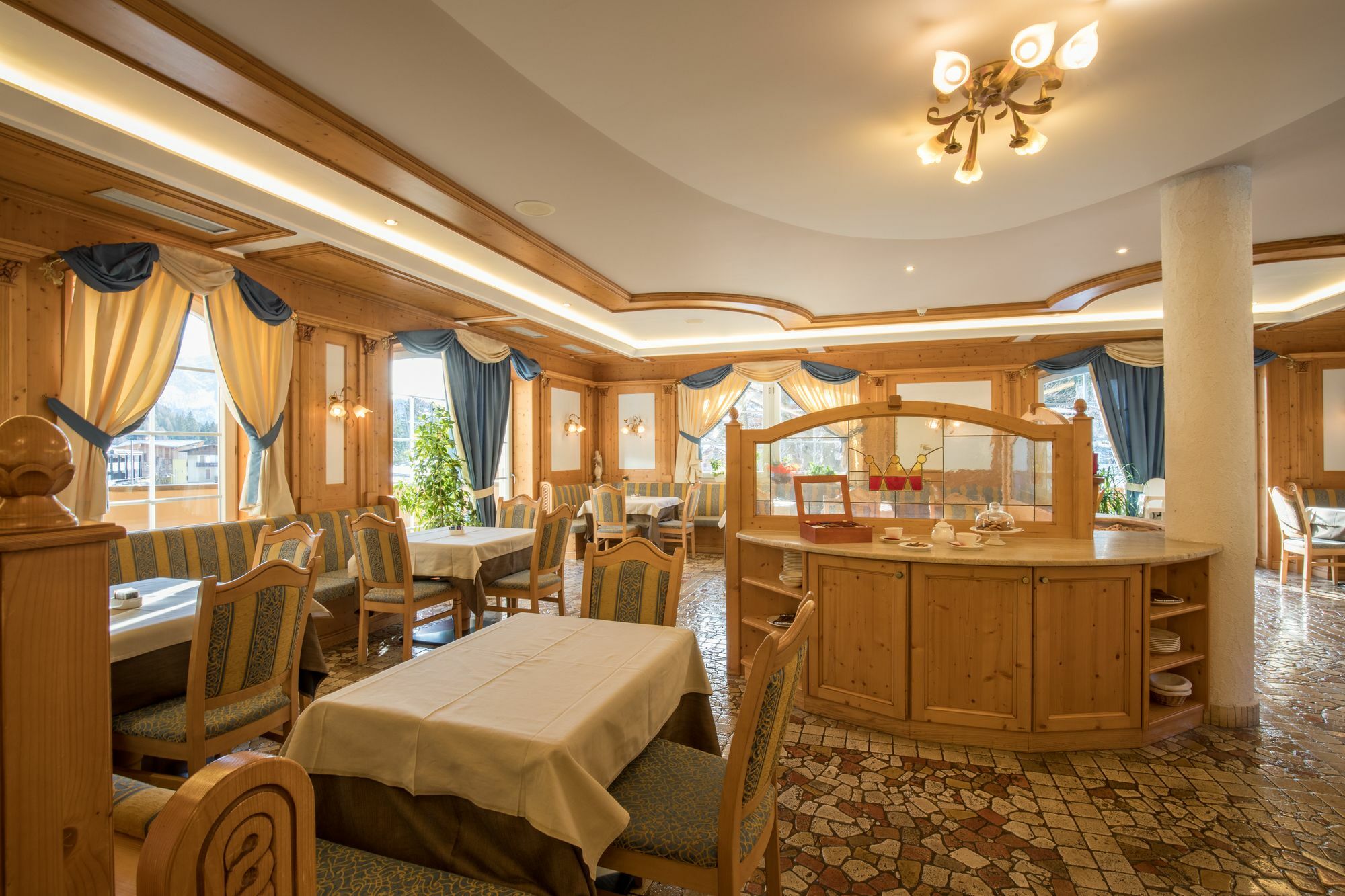 מדונה די קמפיליו Hotel Chalet All'Imperatore מראה חיצוני תמונה